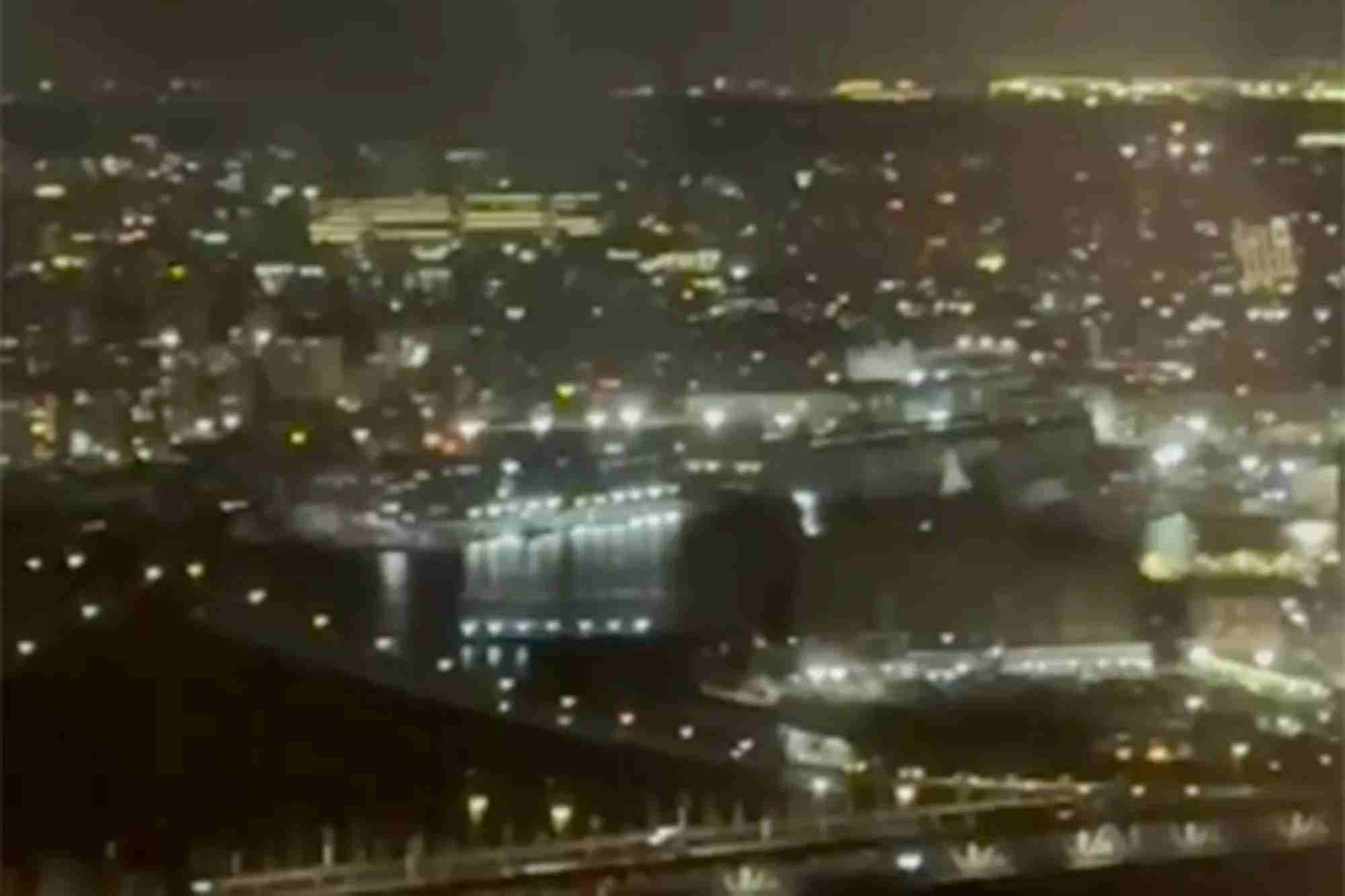NY residents suffer brief electric outage as clips shows smoke from Brooklyn power plant