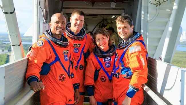 International astronaut will join future NASA moon landing
