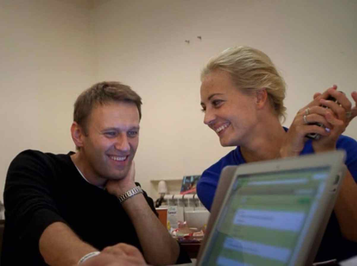 Alexei Navalny's widow Yulia says she'll stand as Russian President